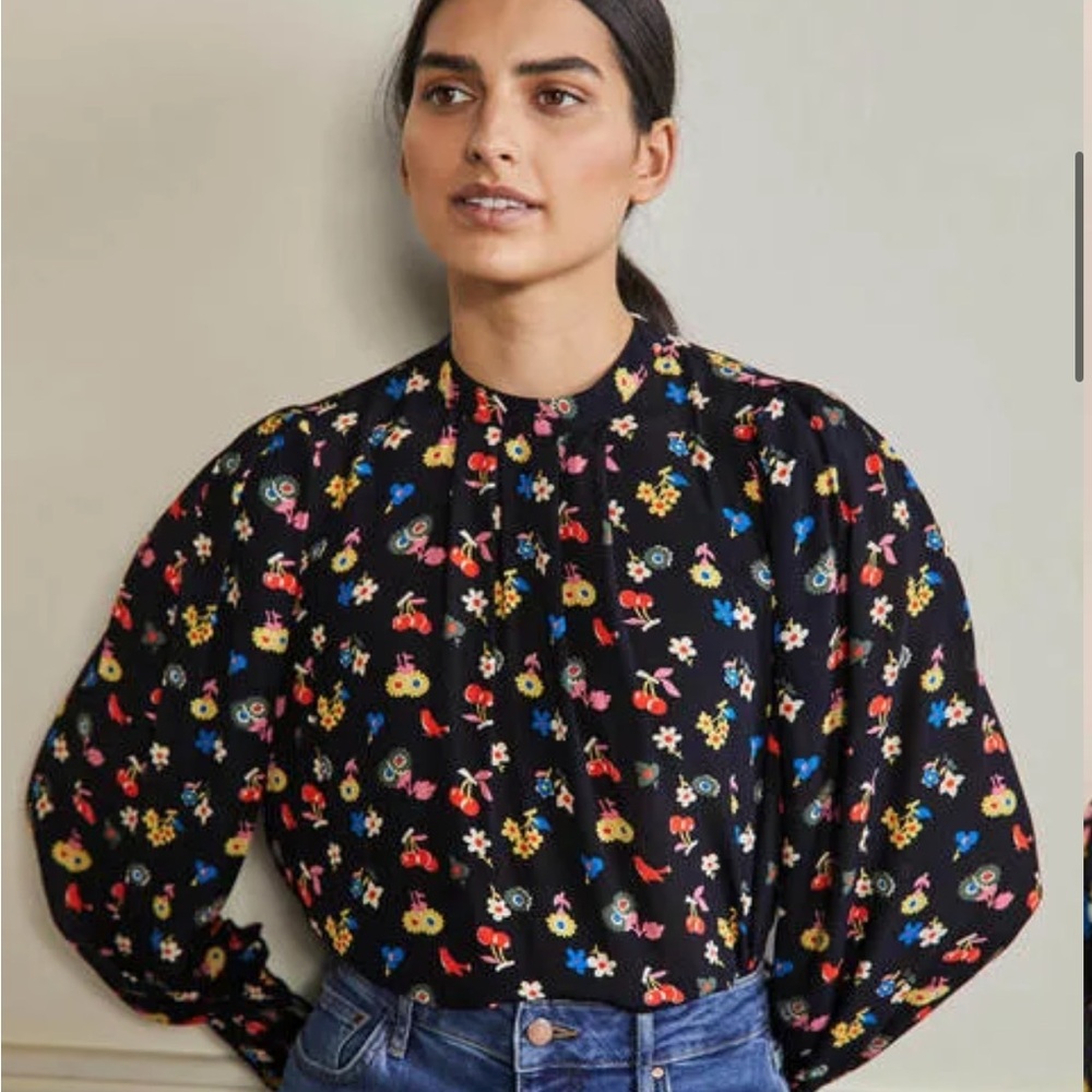 Boden NWT Deep Smocked Cuff Top Size US 14